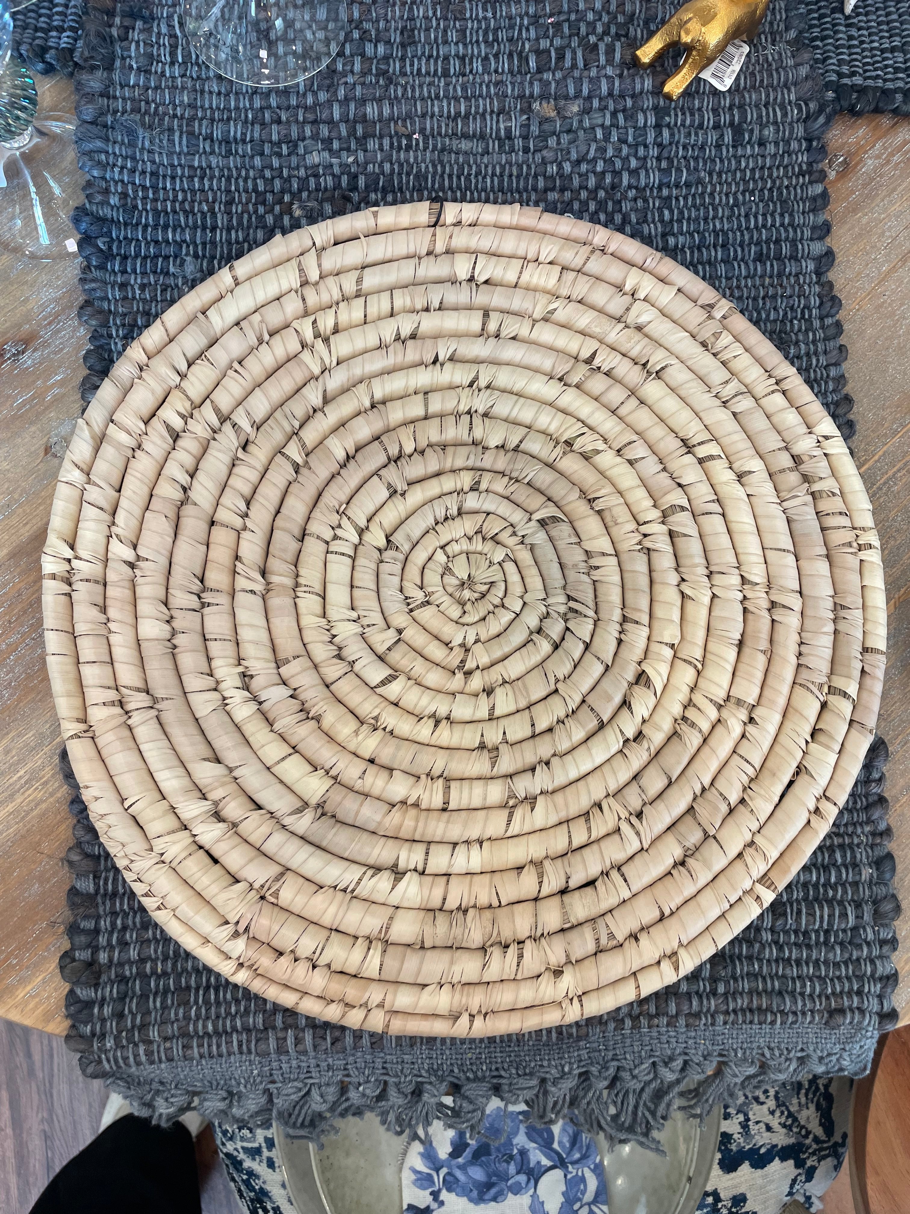 Round Hand-Woven Grass Placemat