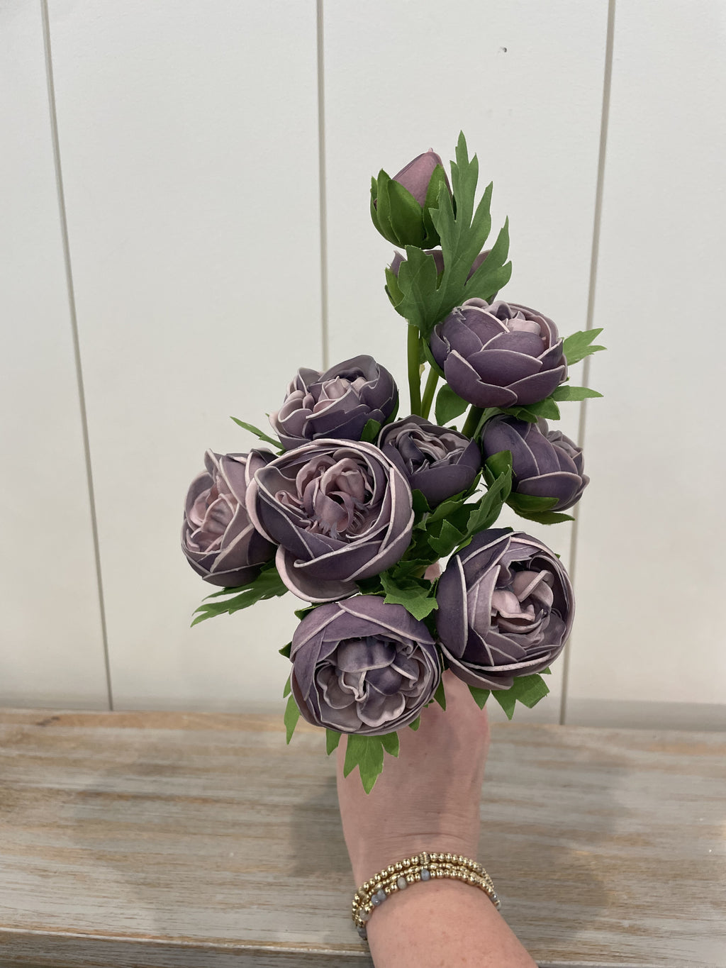 15" Ranunculus Bunch Purple